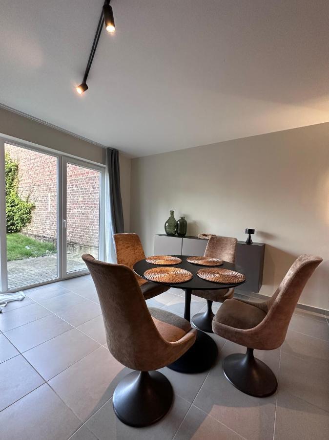 Mons - Superbe Appartement 2Ch - Parking Gratuit Esterno foto